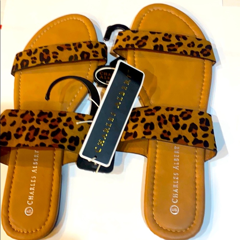 Gorgeous Charles Albert Flat Detailed Sandal🎁. - Picture 10 of 10